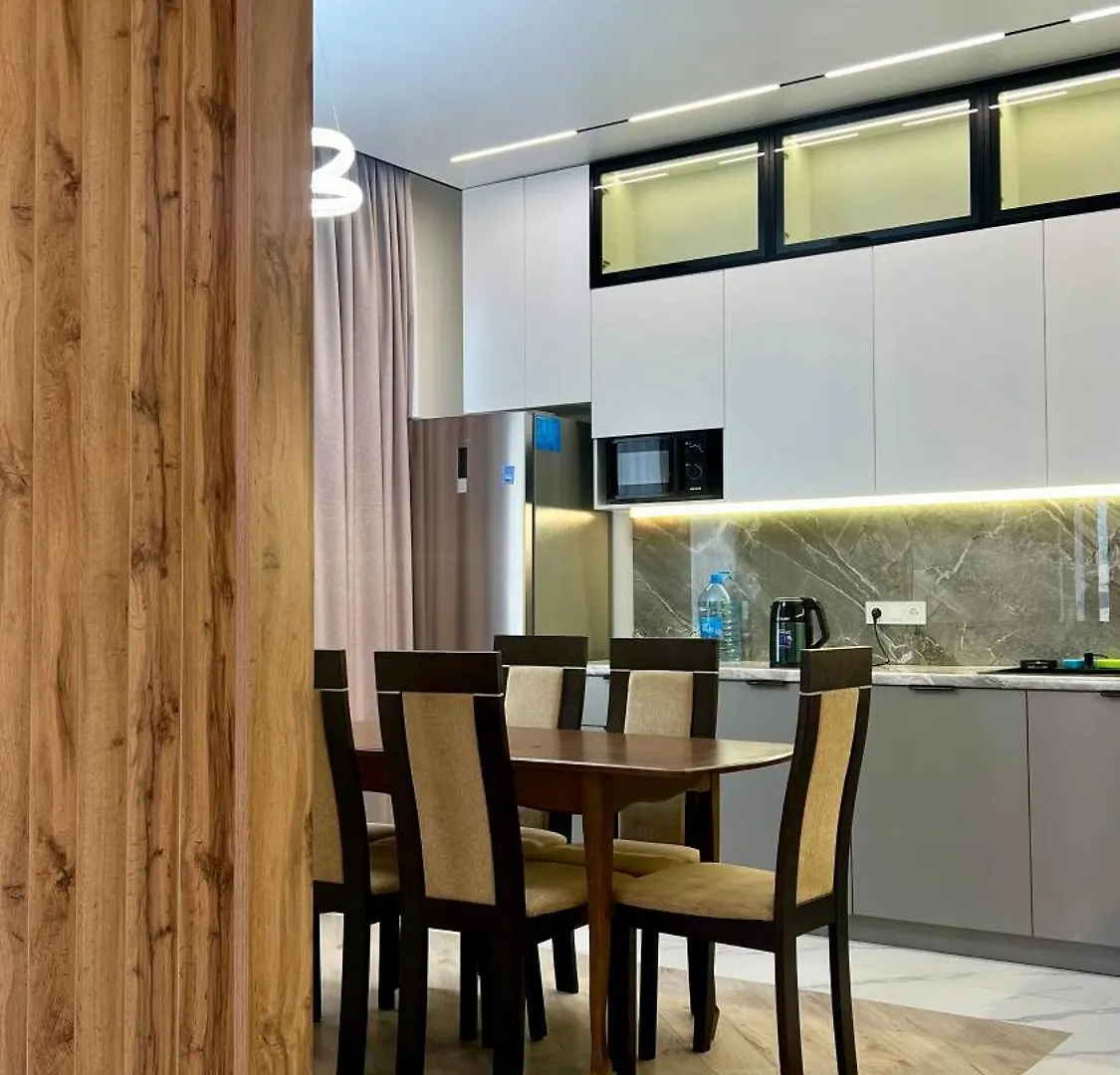 Rc Everest Almaty Apartment